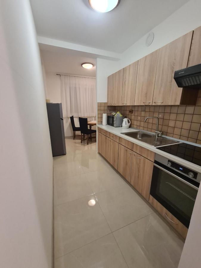 Apartman Yellow - Self Check In Osijek Exteriör bild